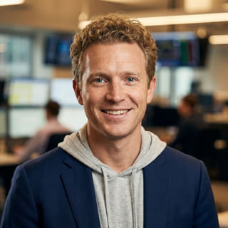 Ryan Brooks, Analista Principal de Trading en Crecivalía