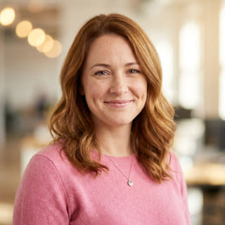 Directora de Atención al Cliente en Crecivalía, Emily Watson